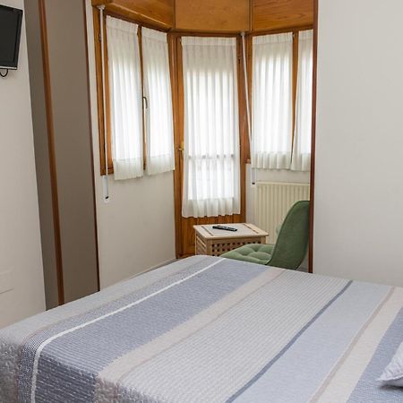 Hotel Plaza Cangas de Onis Ngoại thất bức ảnh