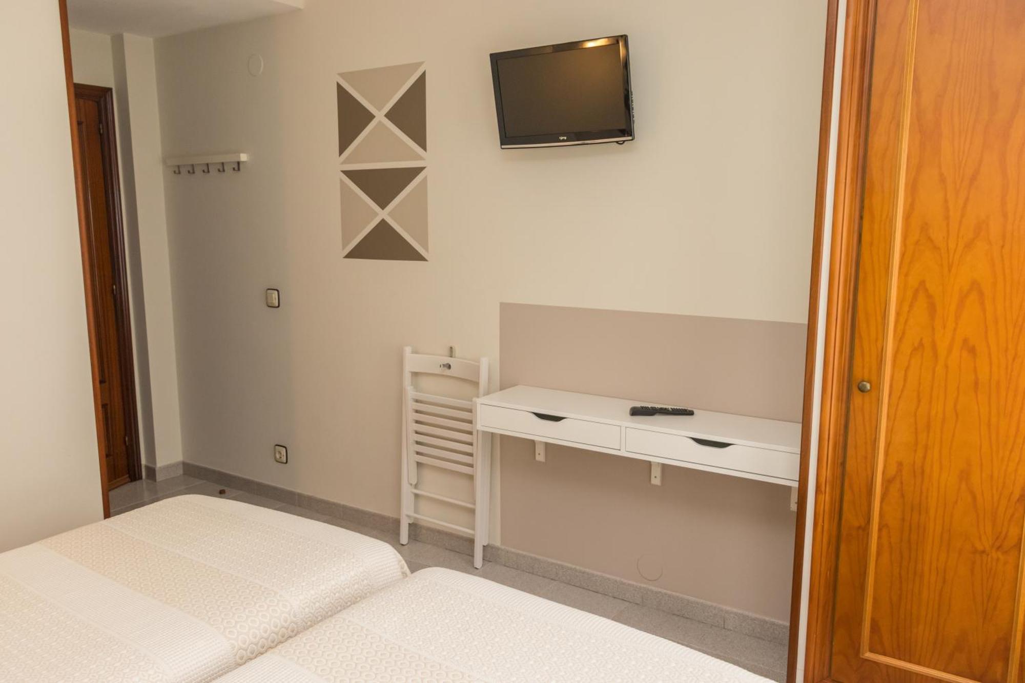 Hotel Plaza Cangas de Onis Ngoại thất bức ảnh