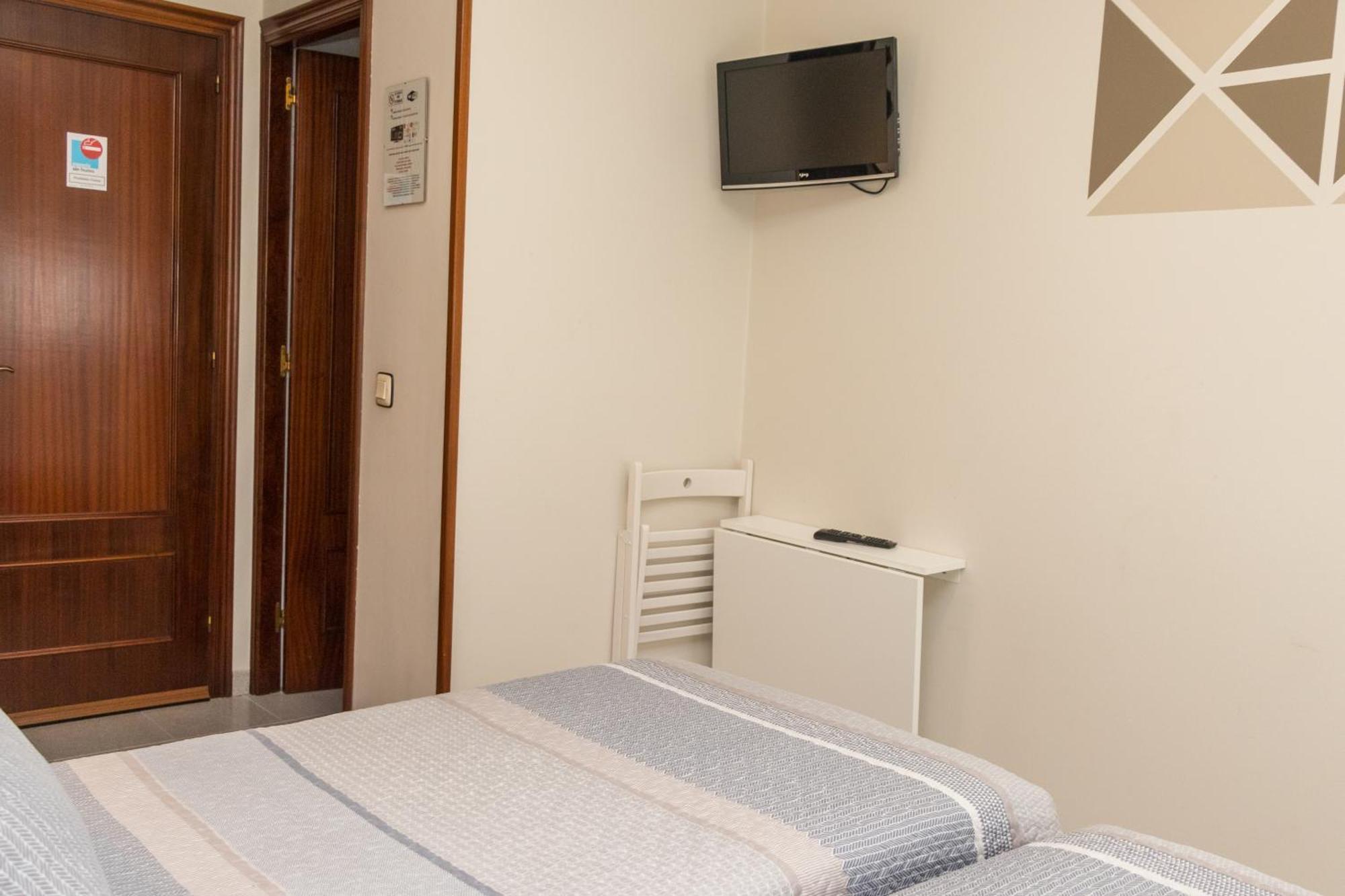 Hotel Plaza Cangas de Onis Ngoại thất bức ảnh