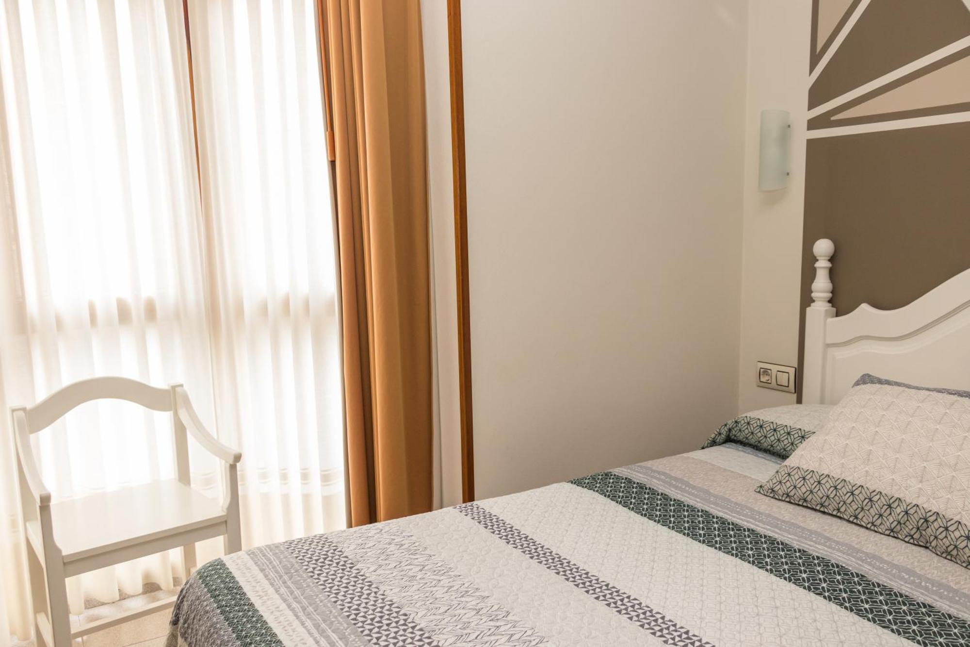 Hotel Plaza Cangas de Onis Ngoại thất bức ảnh