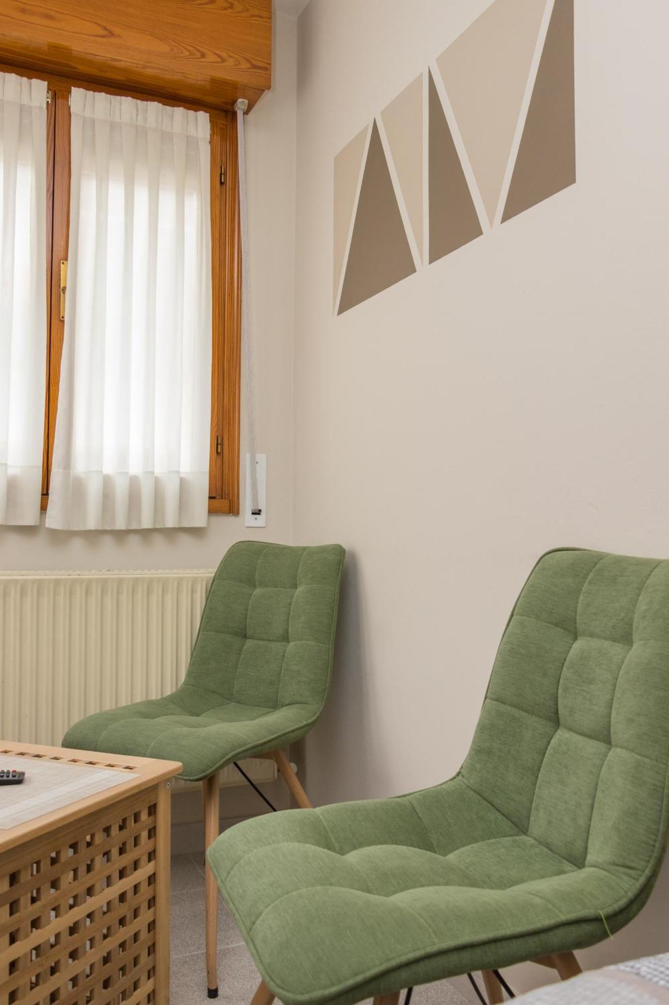 Hotel Plaza Cangas de Onis Ngoại thất bức ảnh