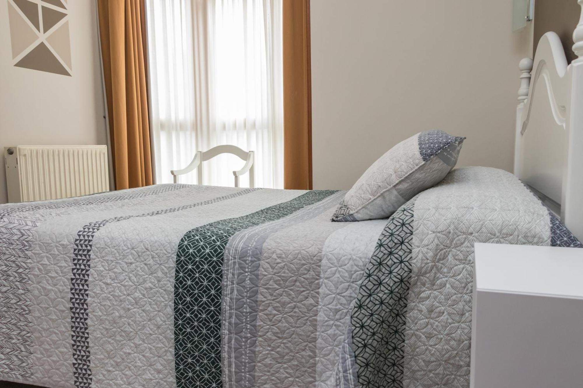 Hotel Plaza Cangas de Onis Ngoại thất bức ảnh