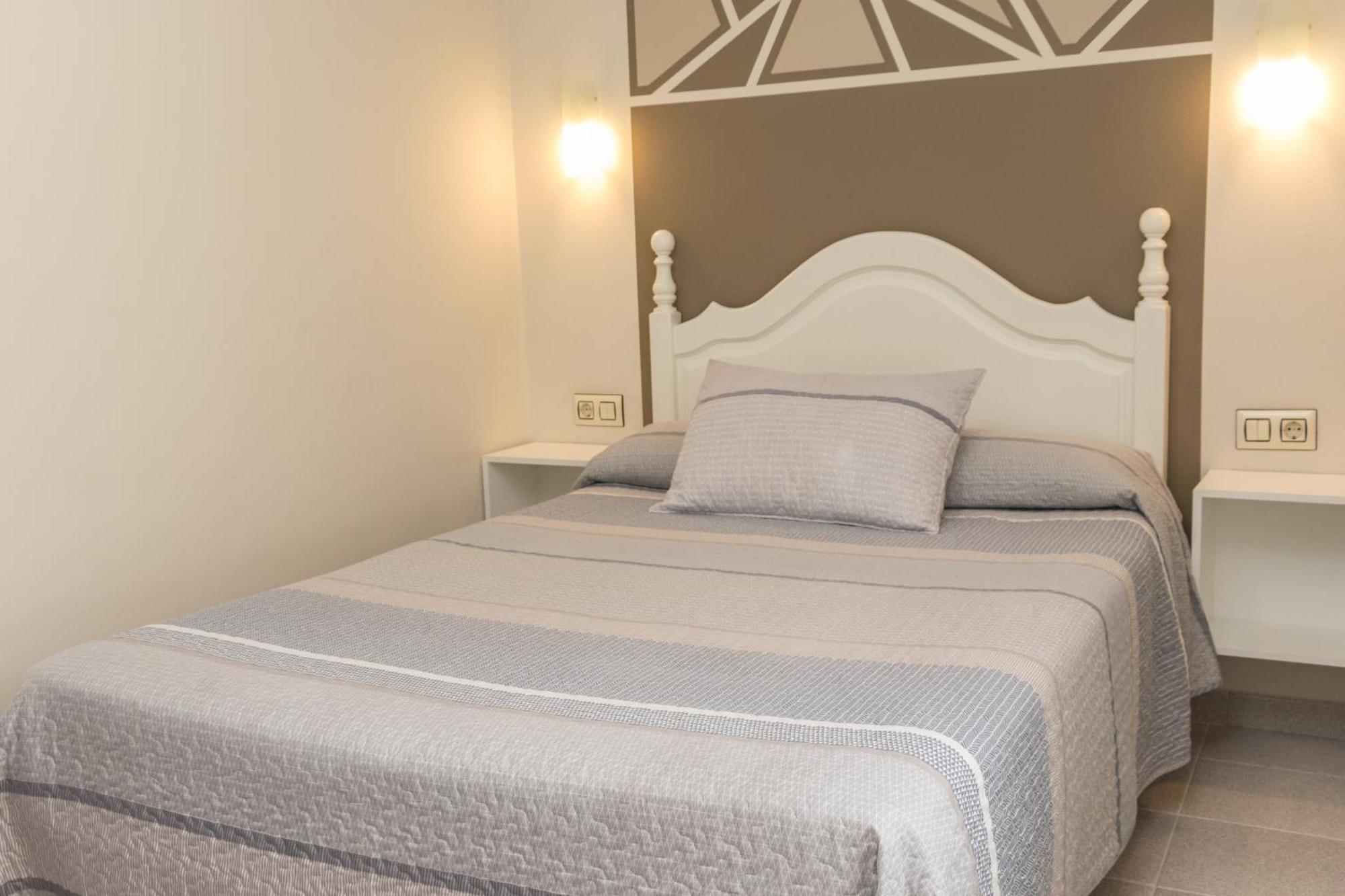 Hotel Plaza Cangas de Onis Ngoại thất bức ảnh