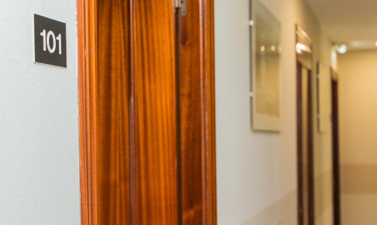 Hotel Plaza Cangas de Onis Ngoại thất bức ảnh
